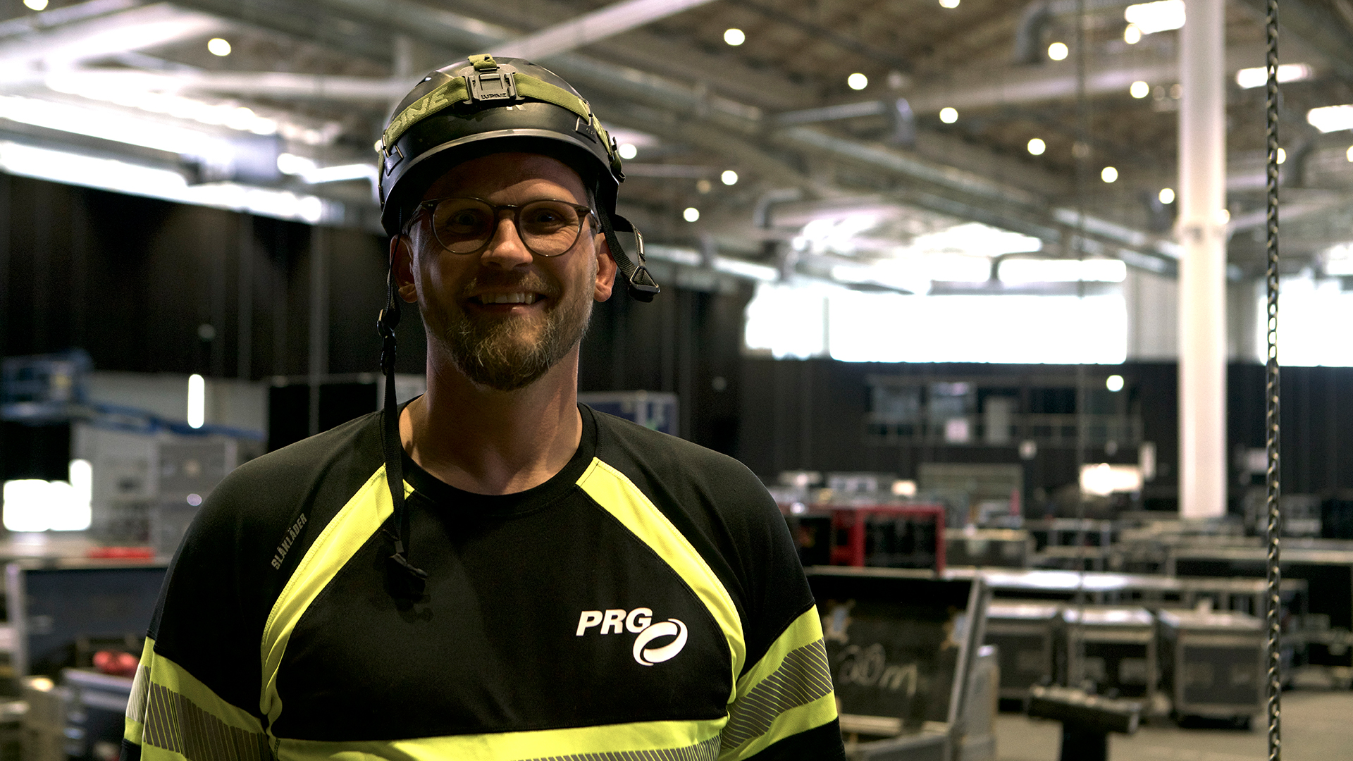 Conozca al equipo PRG en el OMR. Bastian Bensmann, nuestro experto en rigging en el evento.