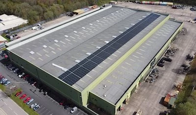 PRG UK onthult met trots het onlangs geïnstalleerde zonnepanelensysteem van 870 stuks op het hoofdkantoor in Longbridge, Birmingham.