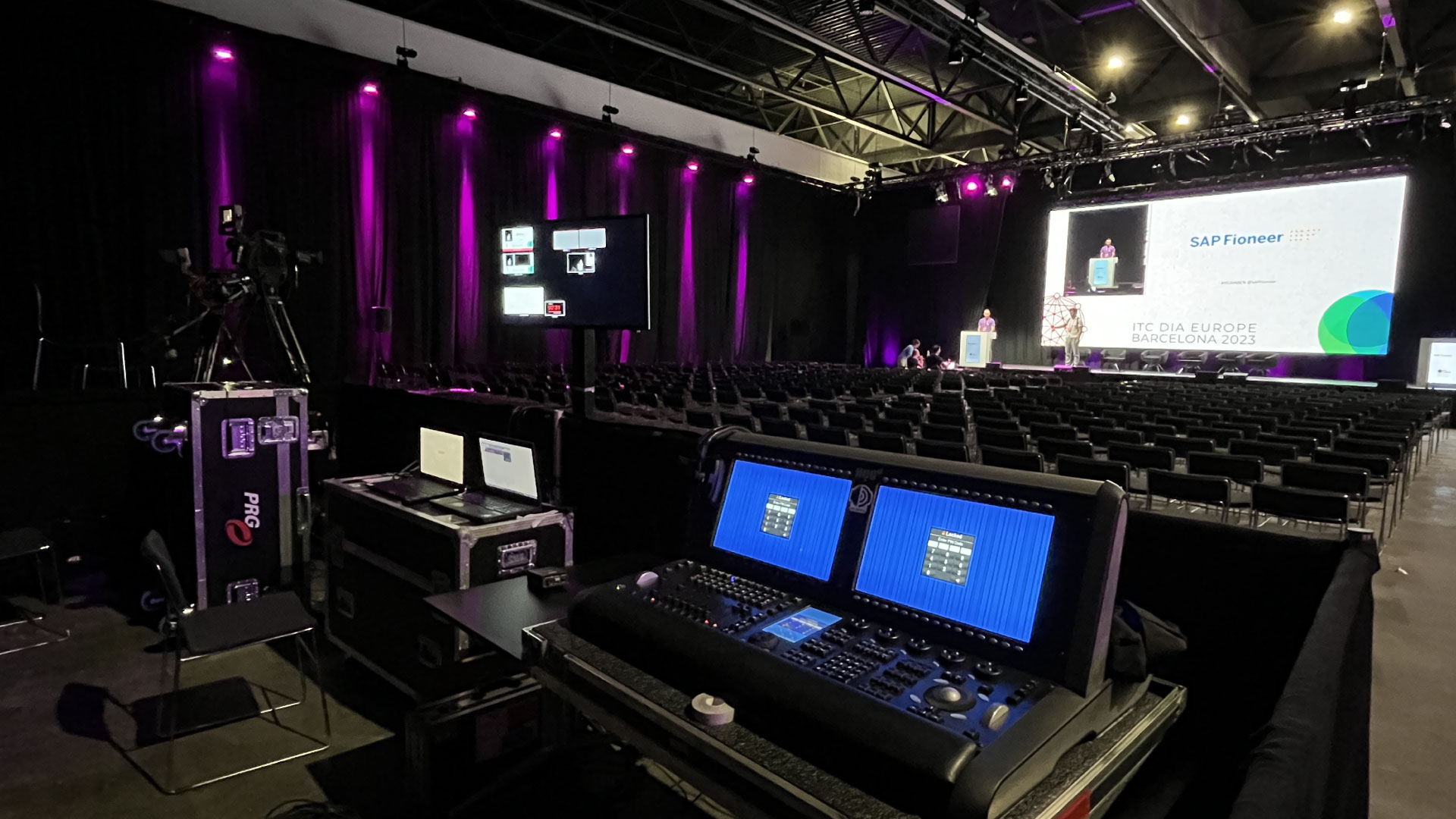 PRG Spanien und PRG Niederlande arbeiteten zusammen, um für ITC DIA Europe einen kompletten 360º-Service mit Lichtrigging, Ton, Video, Übertragung und Bühnen zu bieten