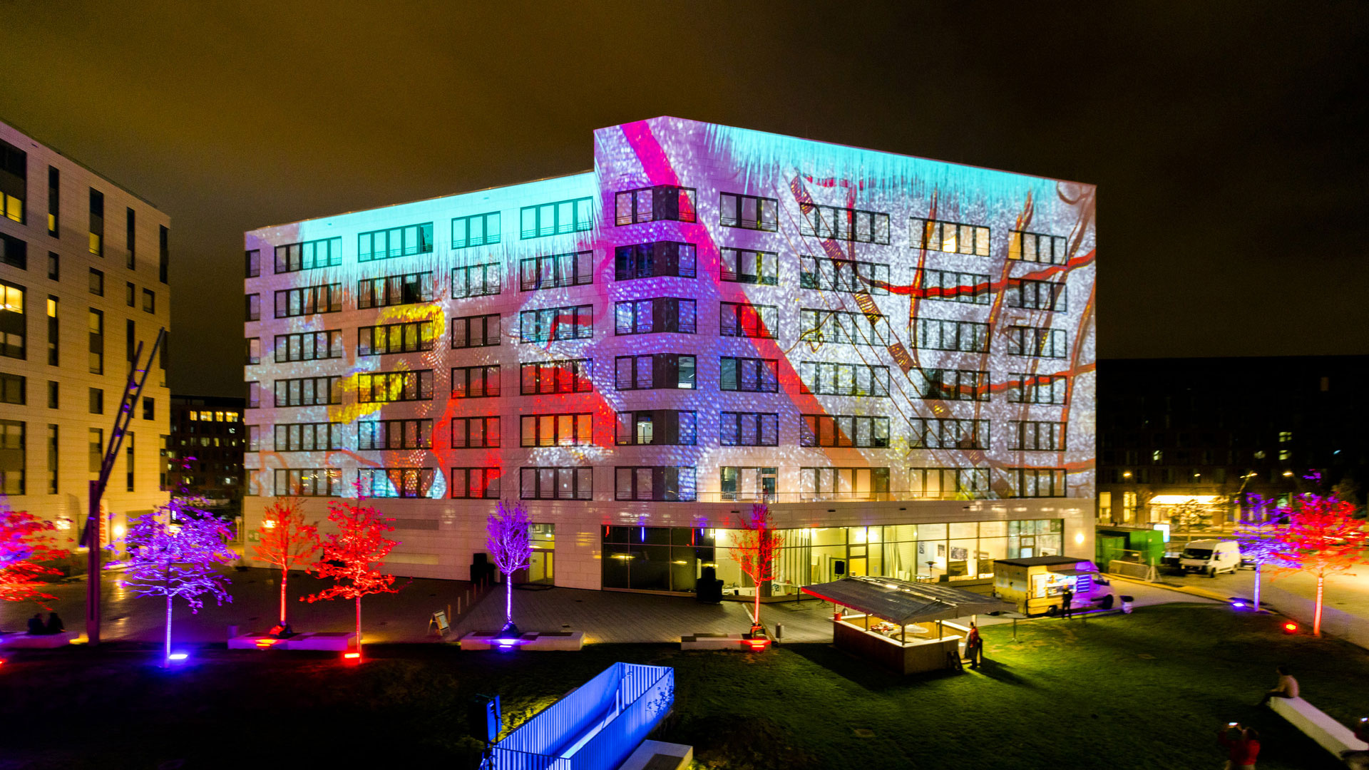 Artistieke videomapping voor de opening van de "Intelligent Quarters" in Hamburg's HafenCity.